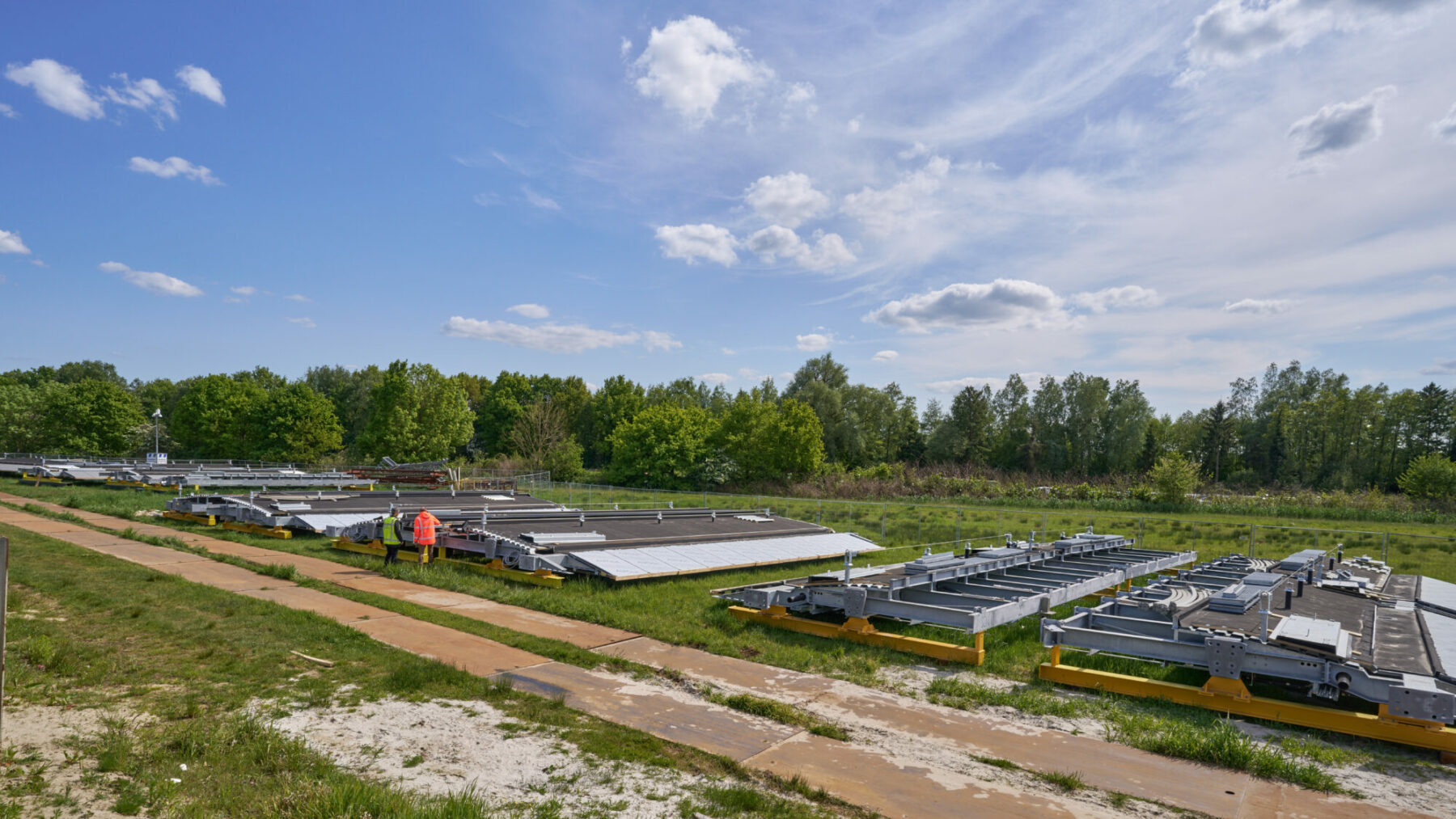 20250507 OVT - leverancier Buiting Staal treinperronkap