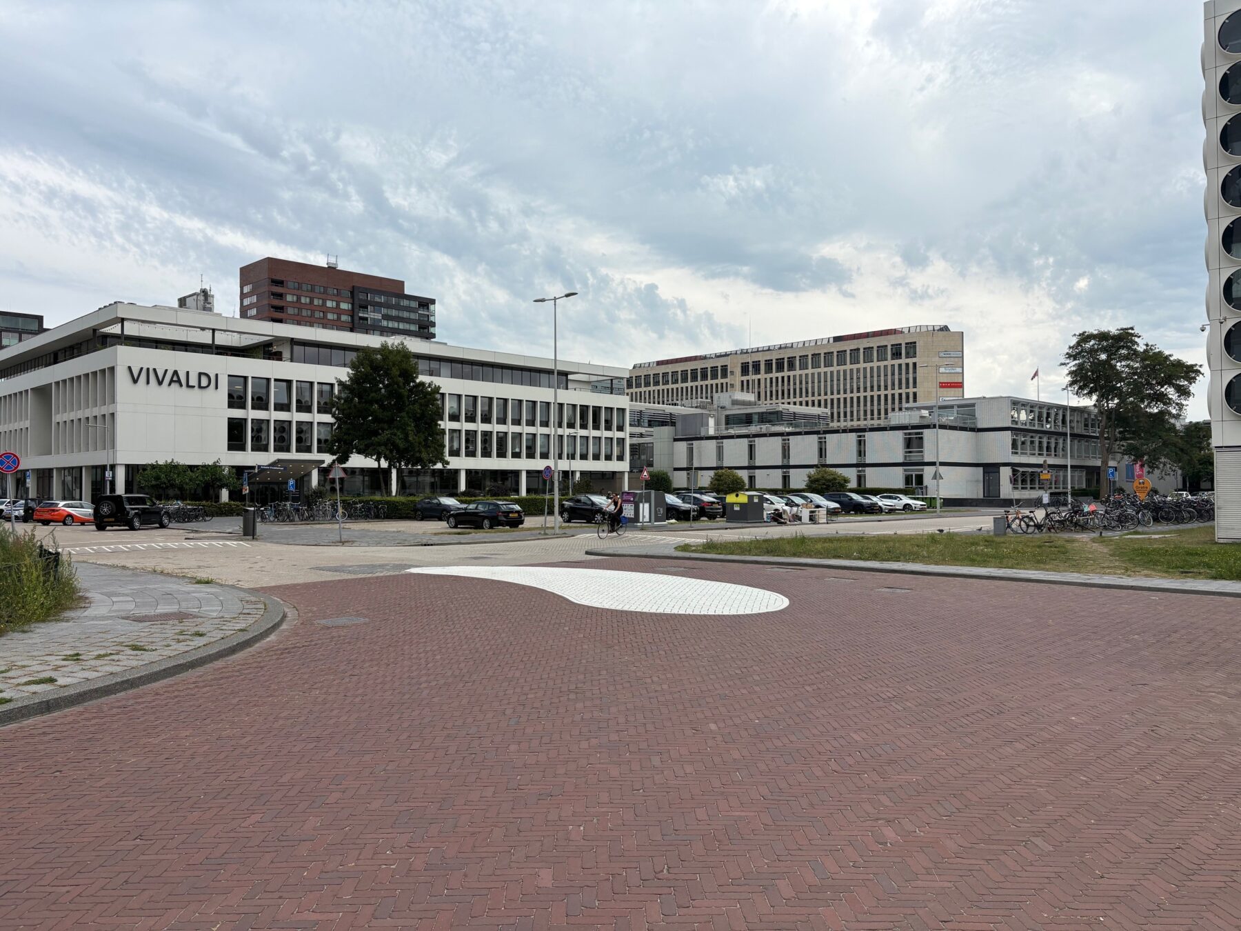 Locatie van de woontoren in Vivaldi, voor kantoorgebouw Vivaldi