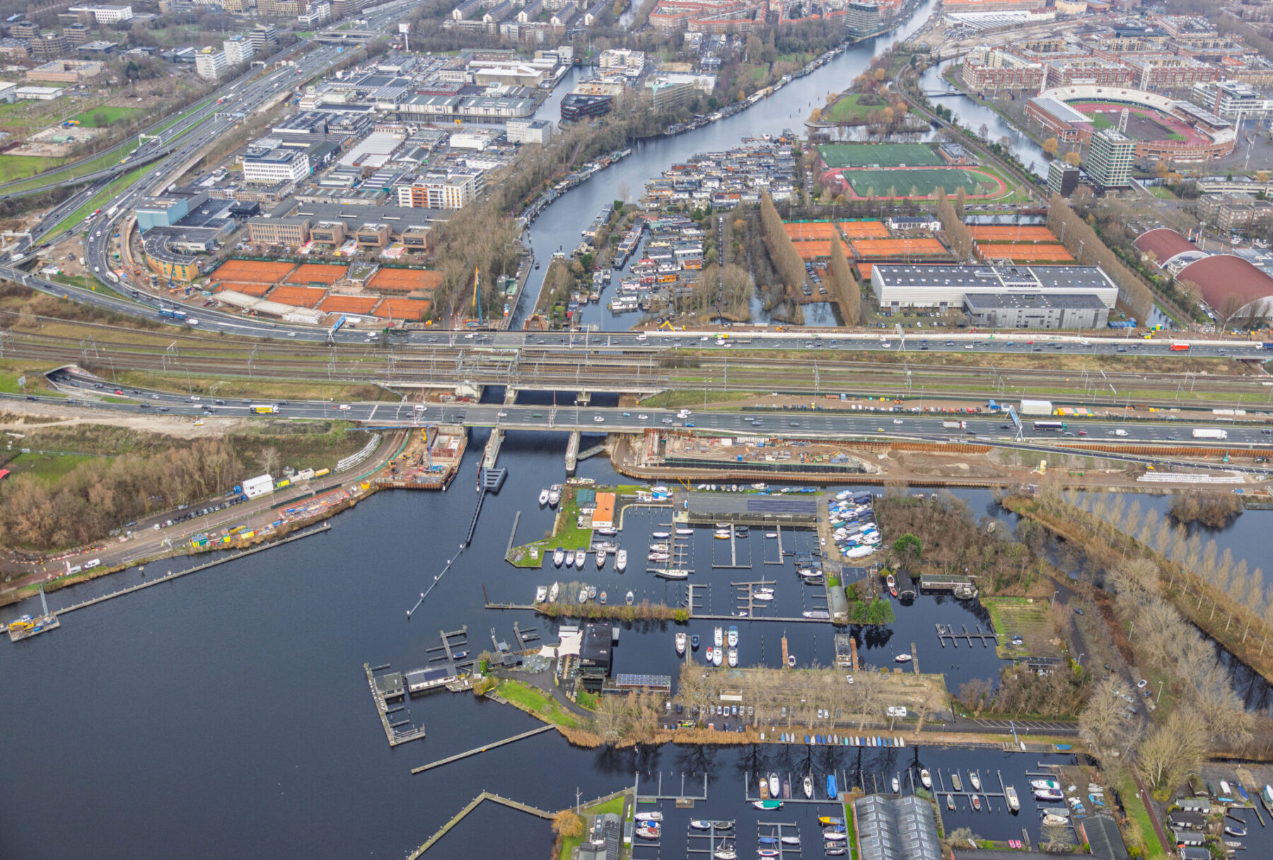 luchtfoto schinkelbrug knooppunt nieuwe meer