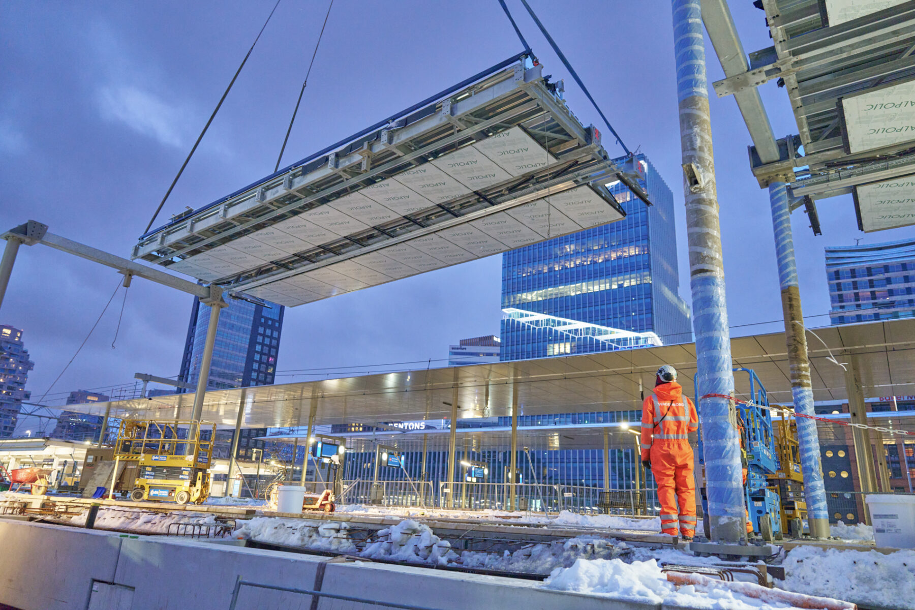 perronkappen hijsen metroperrons brittenpassage