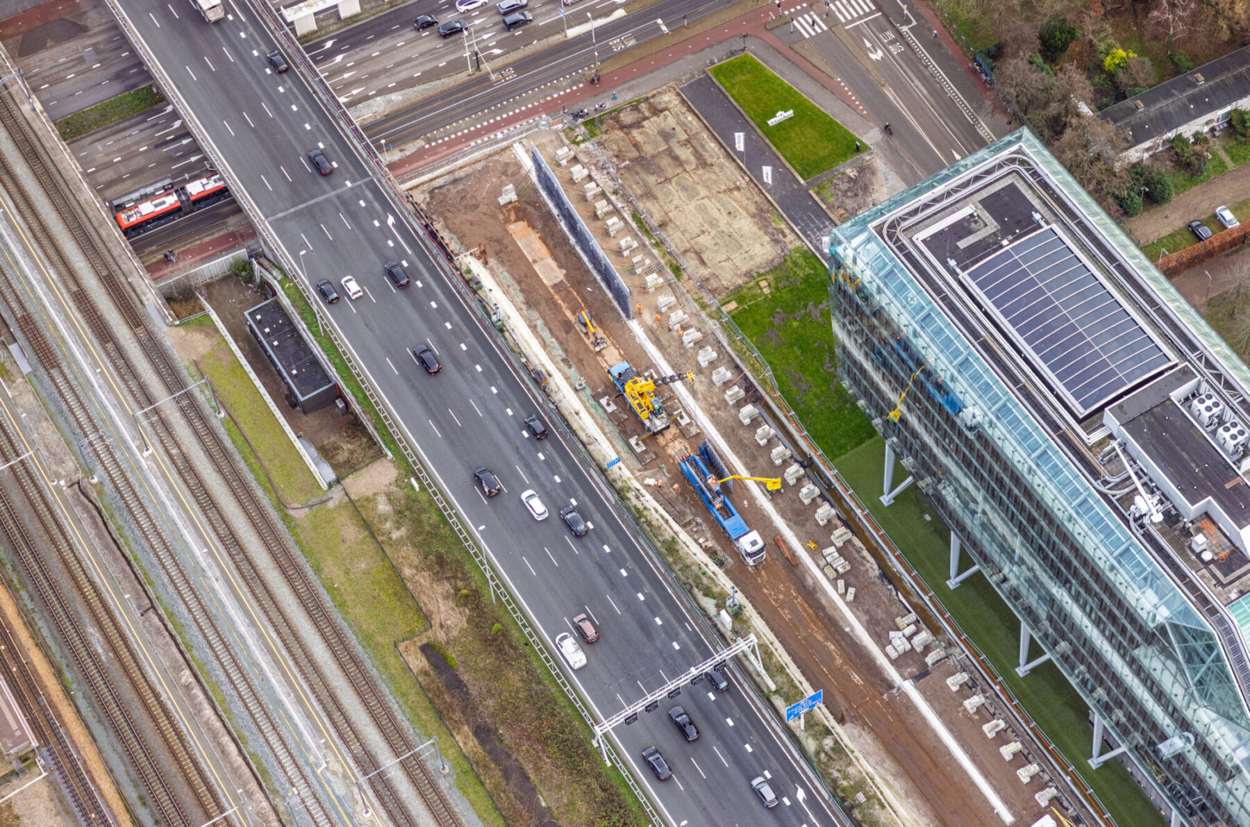 luchtfoto infinity busbaan knooppunt de nieuwe meer