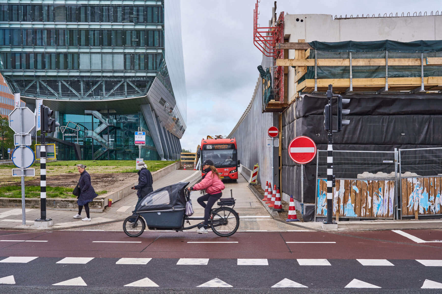 paalmatras bushalte infinity busbaan verplaatst